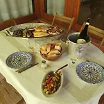 Feriehus La Casetta Del Melograno *